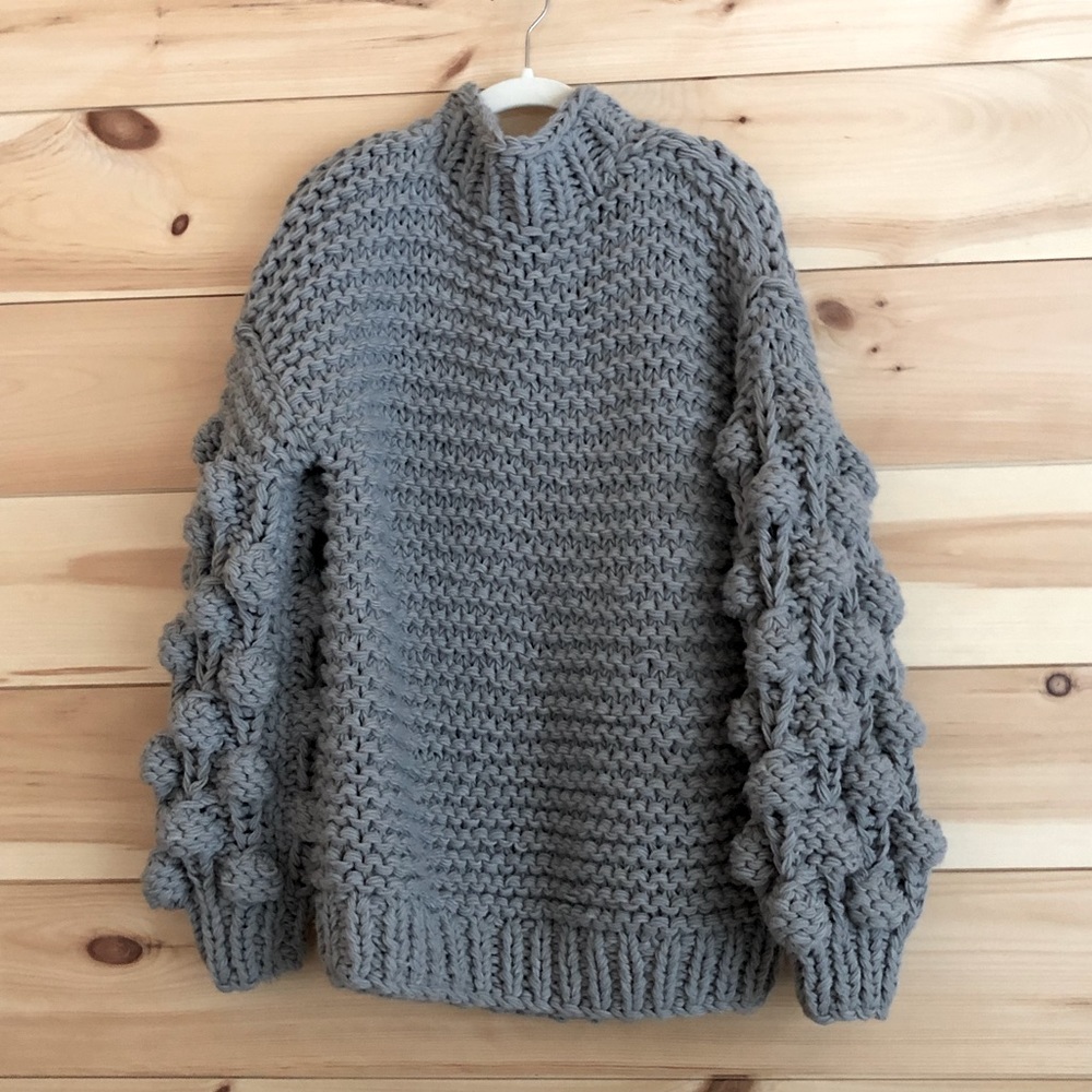 Hand Crafted Chunky Knit Bubble Sleeve Sweater in Gray